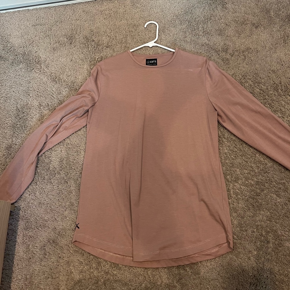 Cuts shirt size m
